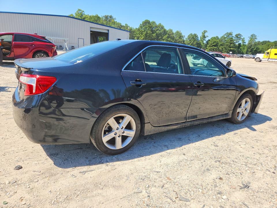 Photo 3 from auction – 2014 TOYOTA CAMRY with VIN 4T1BF1FK0EU772807