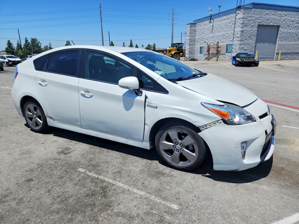 Photo 4 from auction – 2015 TOYOTA PRIUS with VIN JTDKN3DU5F0430074