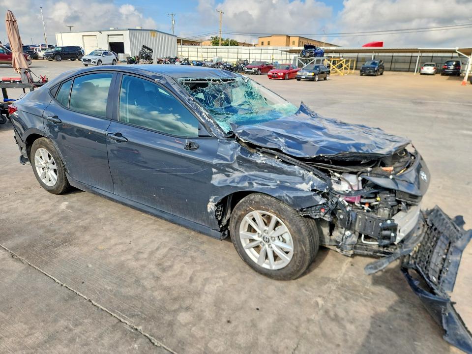 Photo 4 from auction – 2025 TOYOTA CAMRY with VIN 4T1DAACK1SU626374