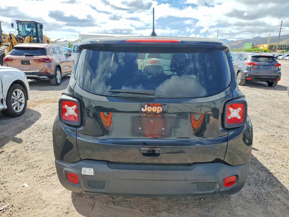 Photo 6 from auction – 2021 JEEP RENEGADE with VIN ZACNJCAB9MPM19871