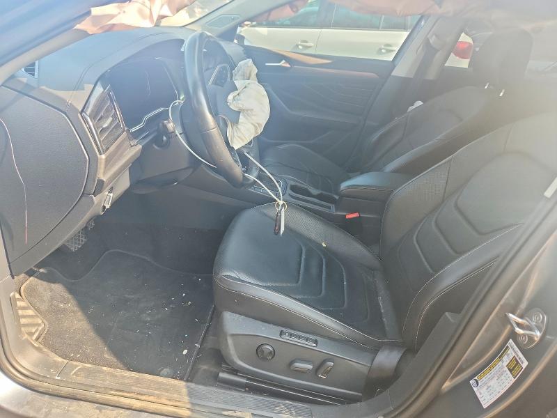 Photo 7 from auction – 2023 VOLKSWAGEN JETTA with VIN 3VWGM7BU5PM055026