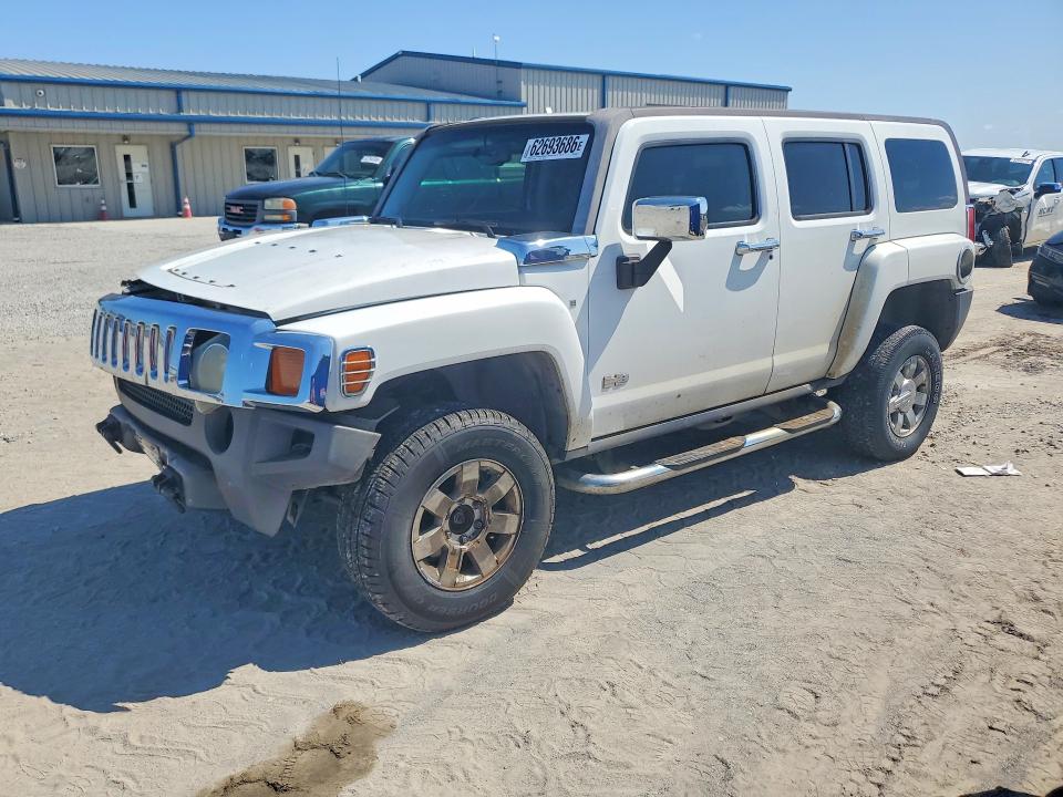 HUMMER H3 2006 with VIN 5GTDN136868324552 - Photo from auction