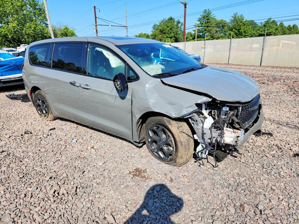 Photo 4 from auction – 2023 CHRYSLER PACIFICA with VIN 2C4RC1S71PR562875