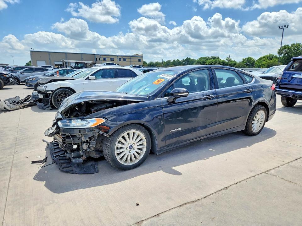 FORD FUSION 2016 with VIN 3FA6P0LU8GR346219 - Photo from auction