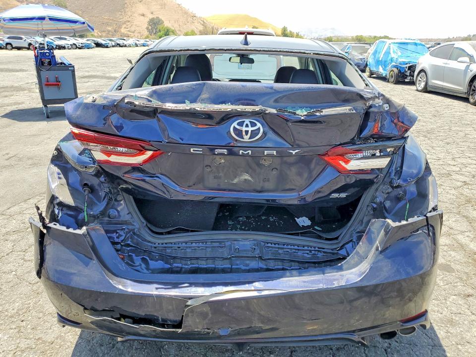 Photo 6 from auction – 2022 TOYOTA CAMRY with VIN 4T1G11AK2NU629529