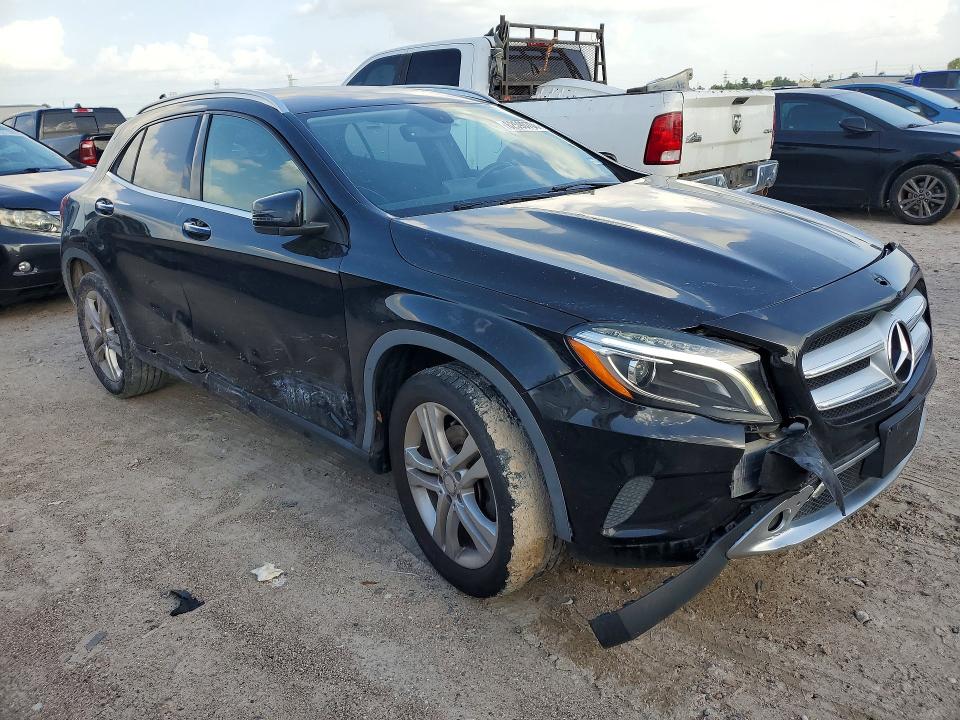 Photo 4 from auction – 2015 MERCEDES-BENZ GLA with VIN WDCTG4EB8FJ129028