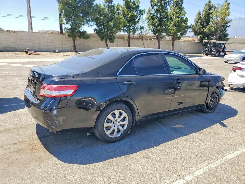 Photo 3 from auction – 2011 TOYOTA CAMRY with VIN 4T4BF3EK9BR218731