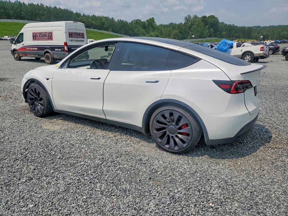 Photo 2 from auction – 2025 TESLA MODEL Y with VIN 7SAYGDEFXSA376857
