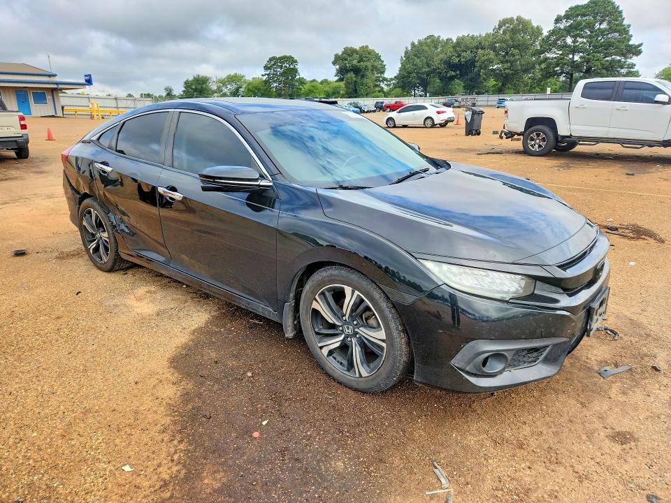 Photo 4 from auction – 2017 HONDA CIVIC with VIN 19XFC1F9XHE000555