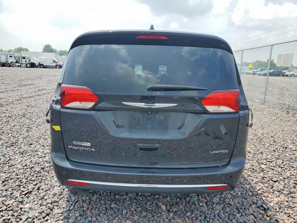 Photo 6 from auction – 2018 CHRYSLER PACIFICA with VIN 2C4RC1GG0JR232953