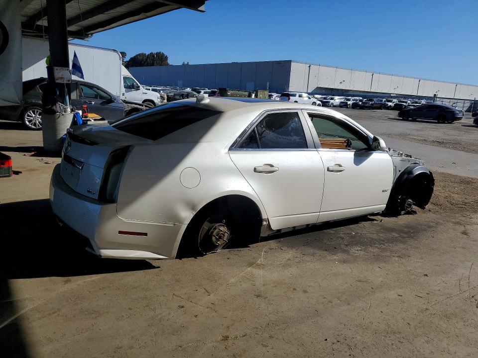 Photo 3 from auction – 2011 CADILLAC CTS-V with VIN 1G6DV5EPXB0146563