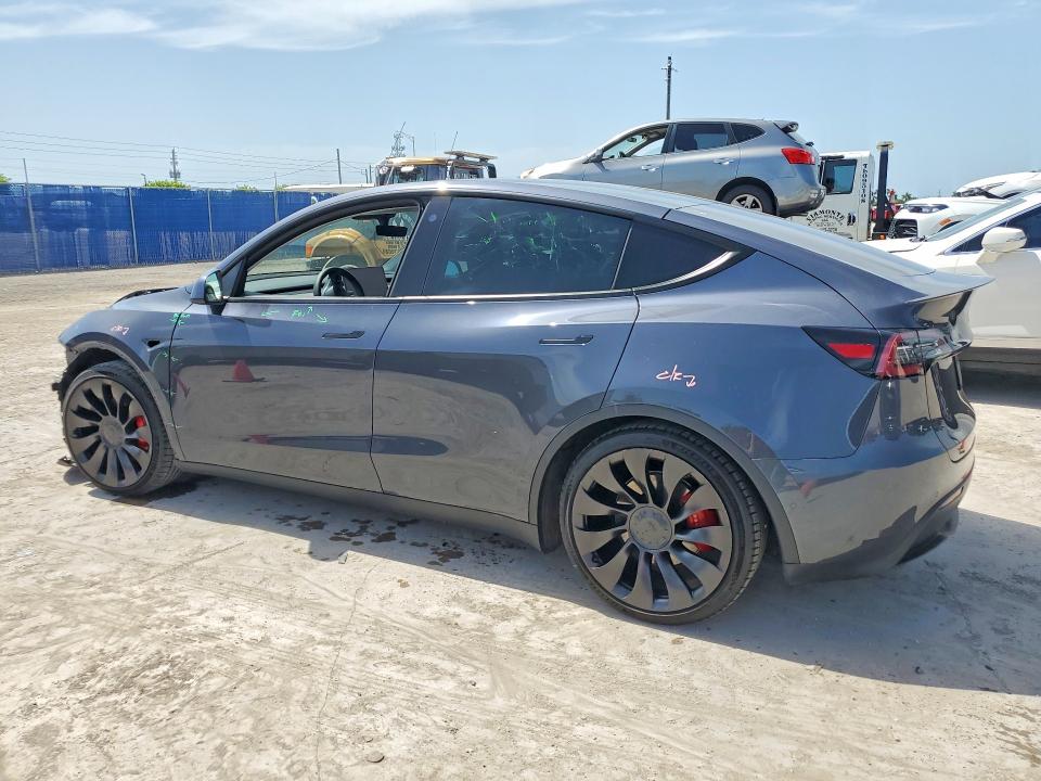 Снимка 2 от търг – 2022 TESLA MODEL Y с VIN 7SAYGDEF2NF358005