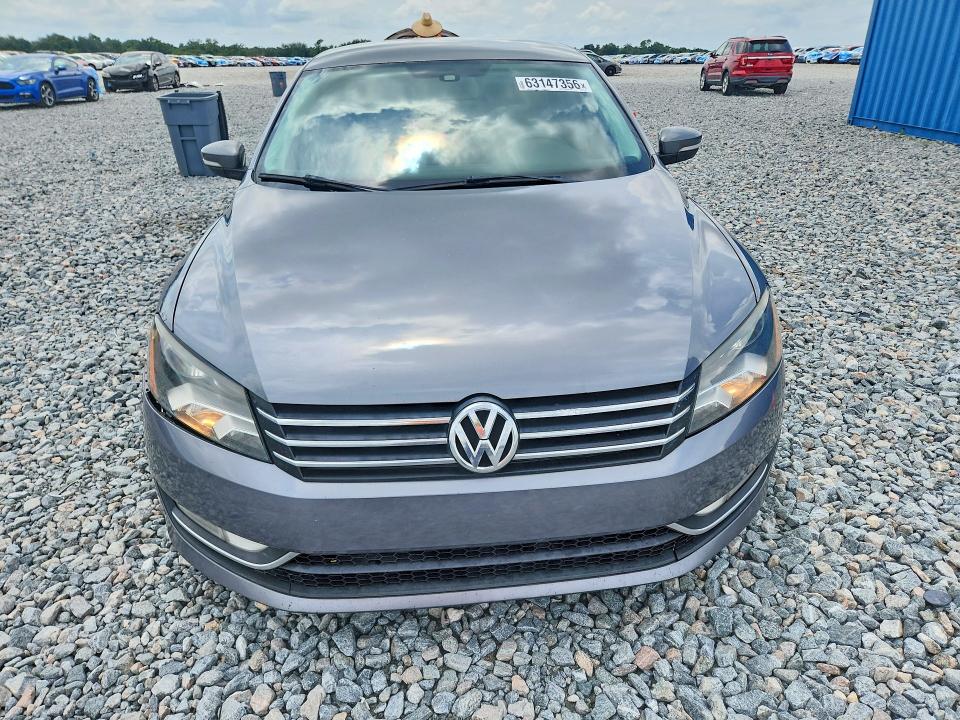 Photo 5 from auction – 2015 VOLKSWAGEN PASSAT with VIN 1VWAS7A36FC106599