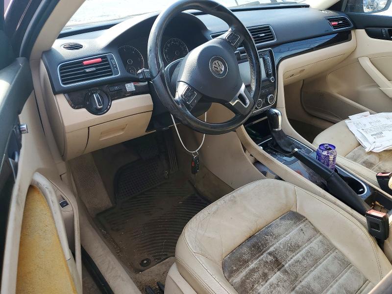 Photo 8 from auction – 2014 VOLKSWAGEN PASSAT with VIN 1VWCN7A32EC018339