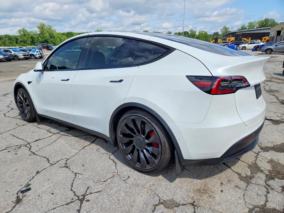 Photo 2 from auction – 2021 TESLA MODEL Y with VIN 5YJYGDEF7MF252712