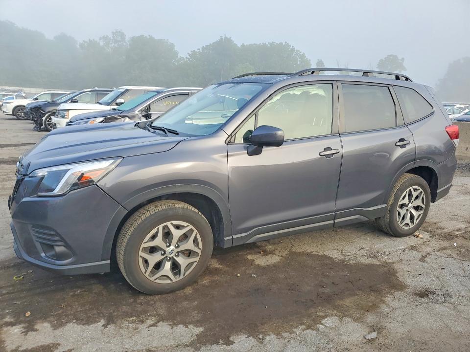 SUBARU FORESTER 2022 with VIN JF2SKADC4NH444361 - Photo from auction