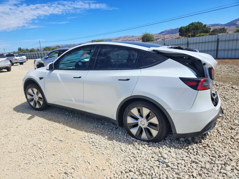 Photo 2 from auction – 2023 TESLA MODEL Y with VIN 7SAYGDEE9PF742471