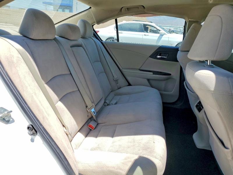 Photo 10 from auction – 2015 HONDA ACCORD with VIN 1HGCR2F75FA027248