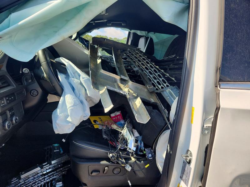 Photo 7 from auction – 2023 CHEVROLET SUBURBAN with VIN 1GNSCFKD6PR356517