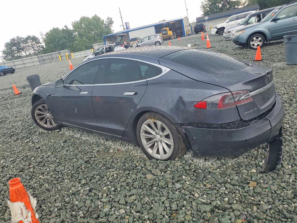 Photo 2 from auction – 2018 TESLA MODEL S with VIN 5YJSA1E22JF283977