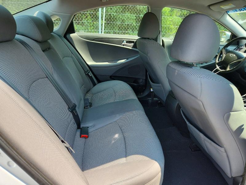 Photo 10 from auction – 2012 HYUNDAI SONATA with VIN 5NPEB4AC4CH329209