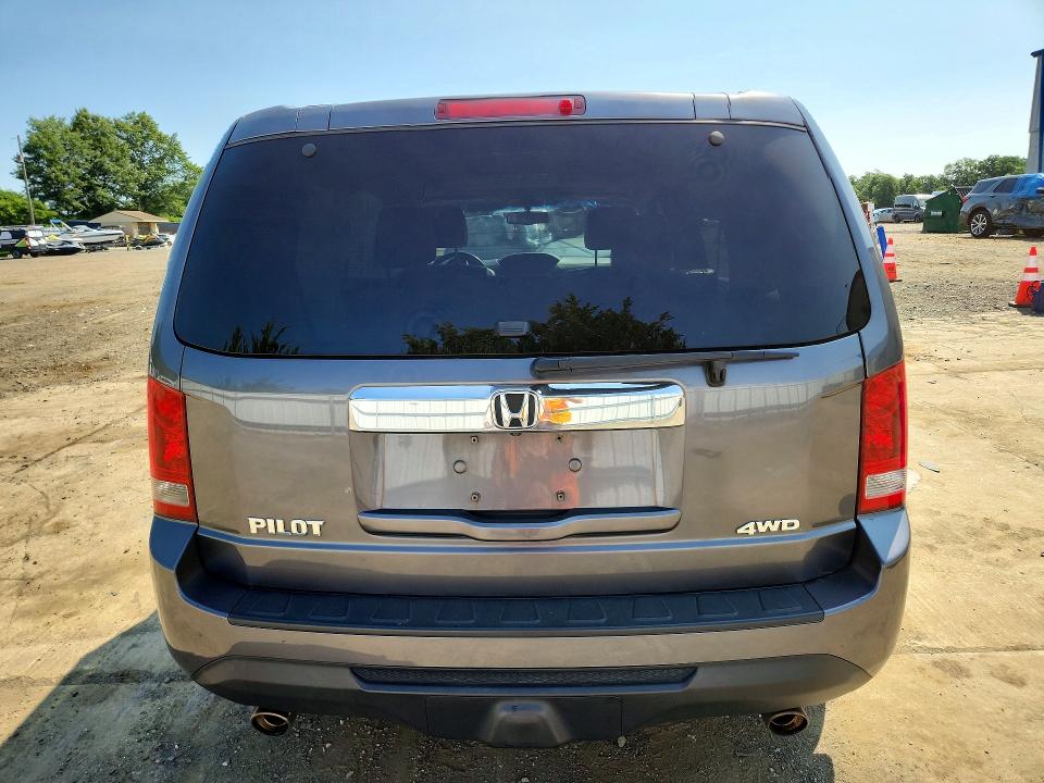 Photo 6 from auction – 2015 HONDA PILOT with VIN 5FNYF4H52FB004862