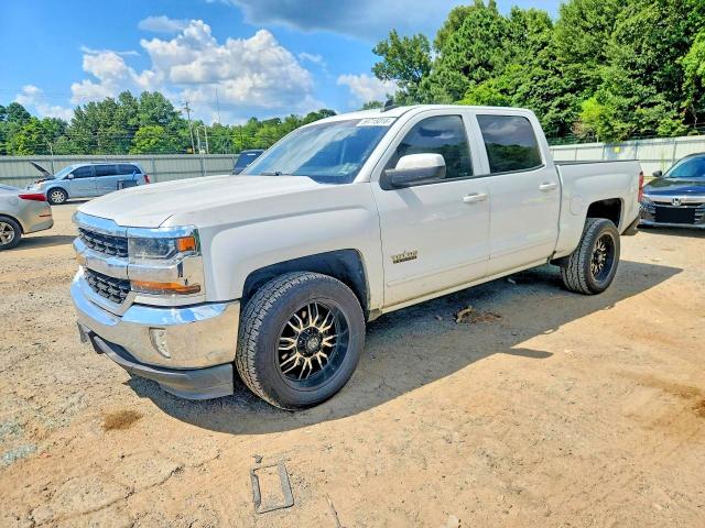 CHEVROLET SILVERADO 2018 with VIN 3GCPCREH0JG315029 - Photo from auction