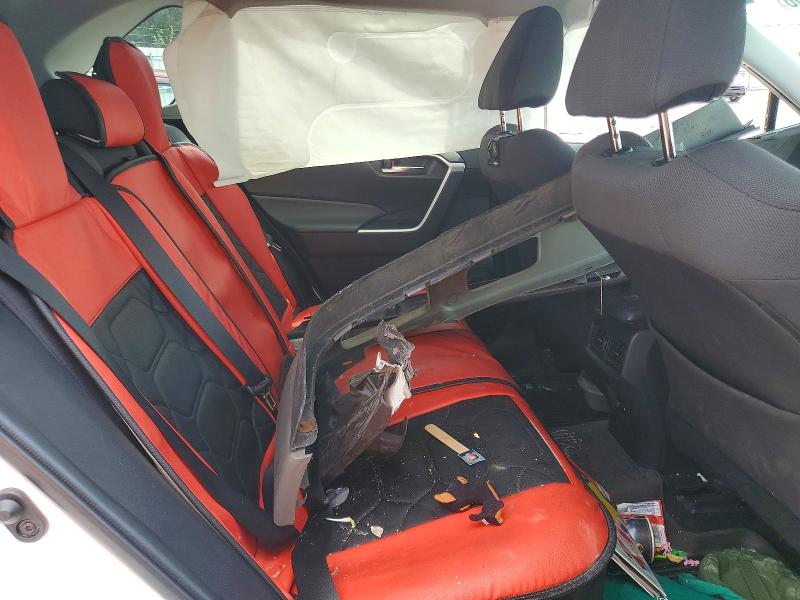 Photo 11 from auction – 2021 TOYOTA RAV4 with VIN 2T3W1RFVXMC171128