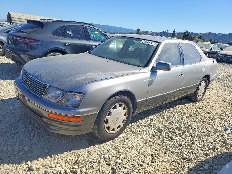 1995 LEXUS LS