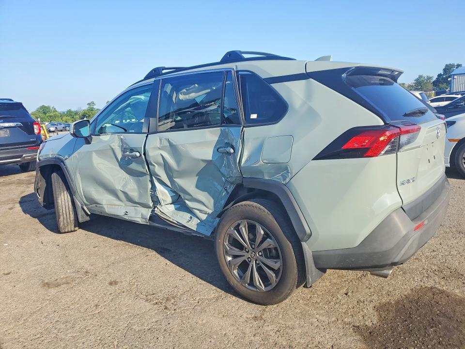 Photo 2 from auction – 2023 TOYOTA RAV4 with VIN 4T3B6RFV1PU133810