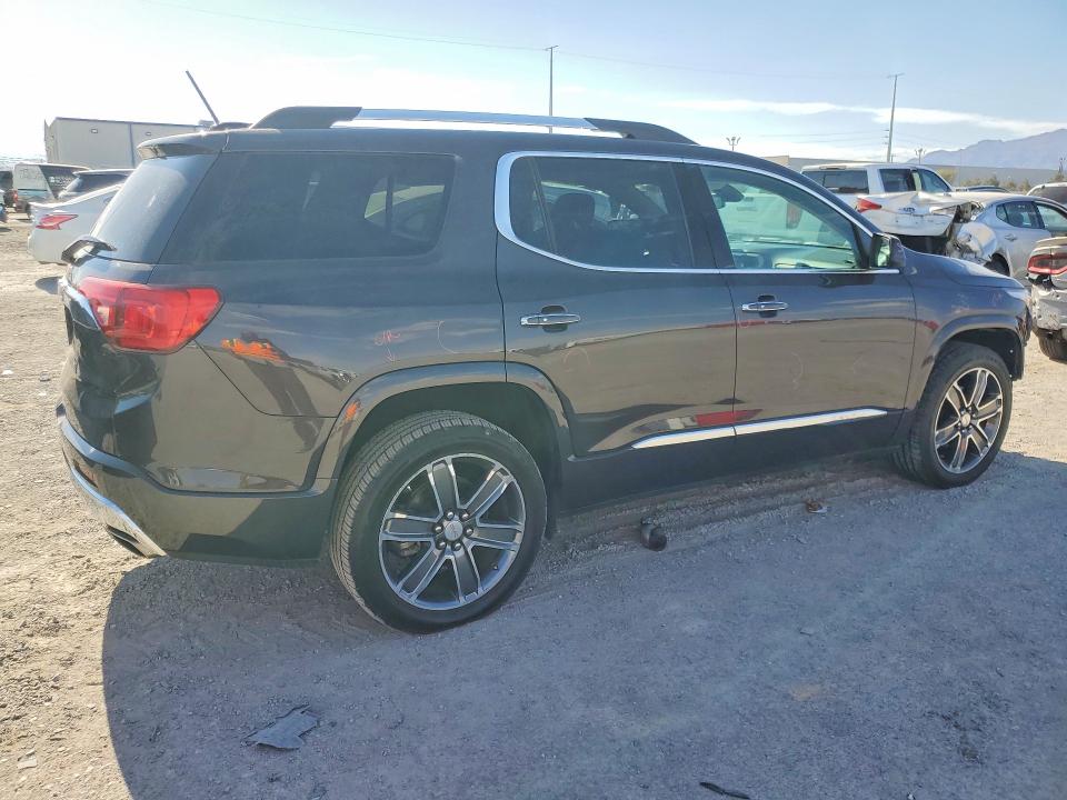 صورة رقم 3 من المزاد - 2017 GMC ACADIA مع VIN 1GKKNPLS2HZ165513