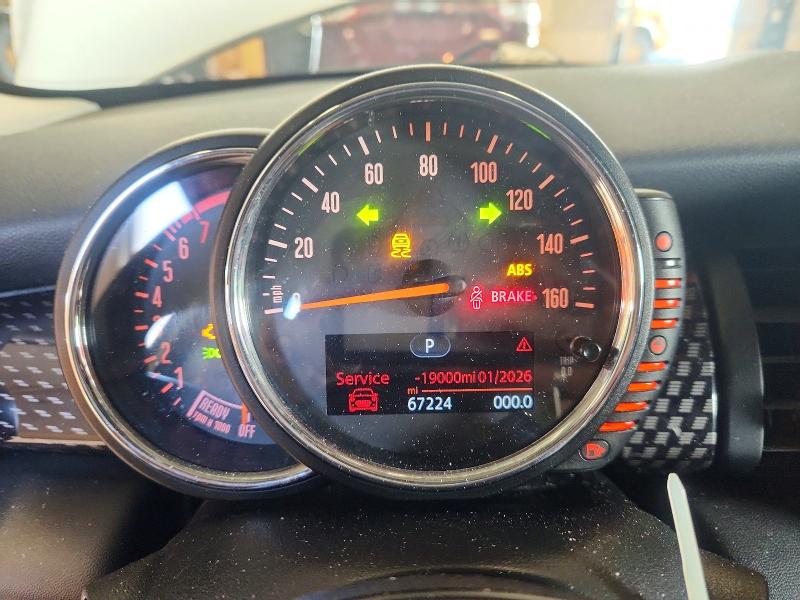 Photo 9 from auction – 2016 MINI COOPER with VIN WMWXU3C50G2D28223