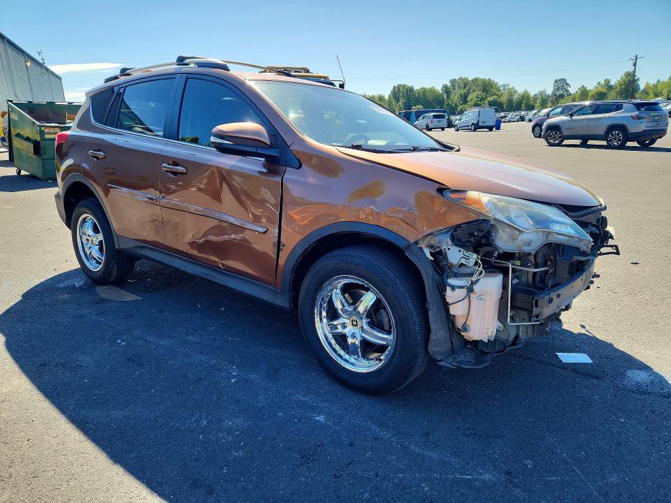 Photo 4 from auction – 2014 TOYOTA RAV4 with VIN JTMRFREV9ED064441