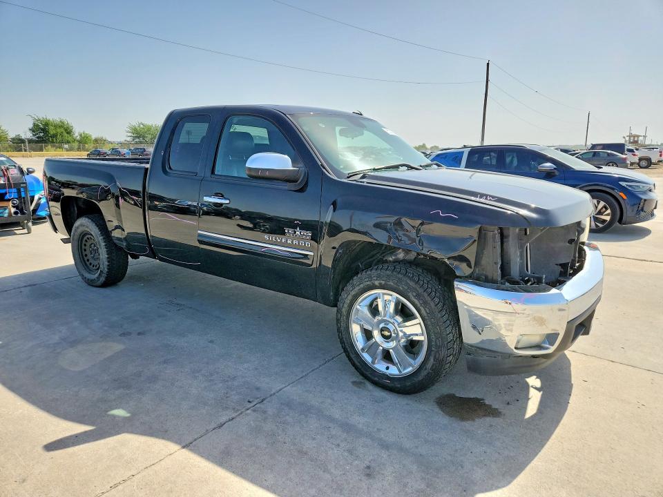 Photo 4 from auction – 2013 CHEVROLET SILVERADO with VIN 1GCRCSE01DZ313823