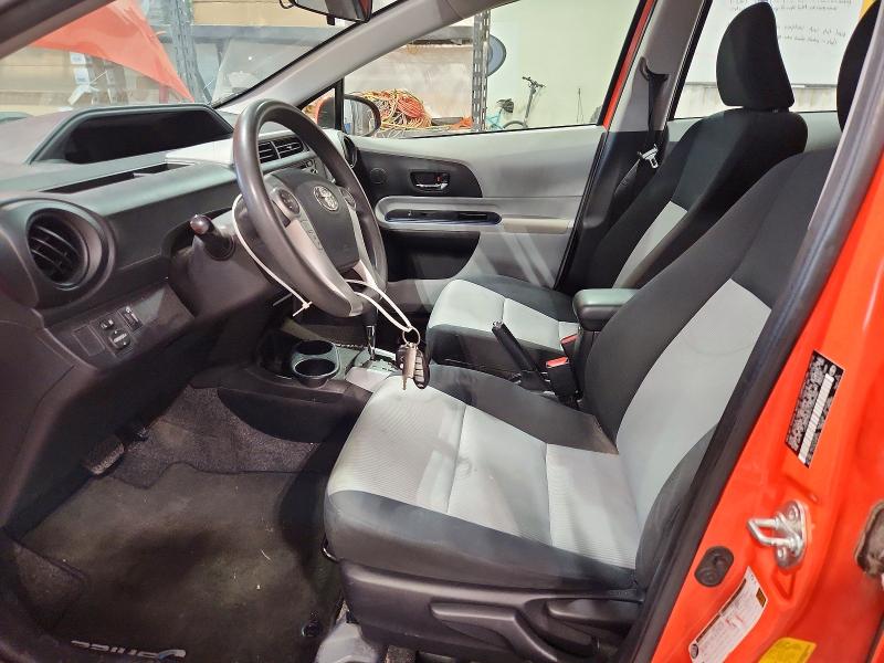 Photo 7 from auction – 2012 TOYOTA PRIUS C with VIN JTDKDTB31C1009682