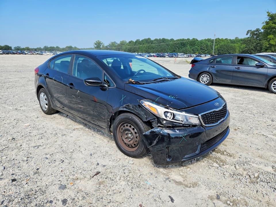 Foto 4 de la subasta – 2018 KIA FORTE con VIN 3KPFK4A74JE165422