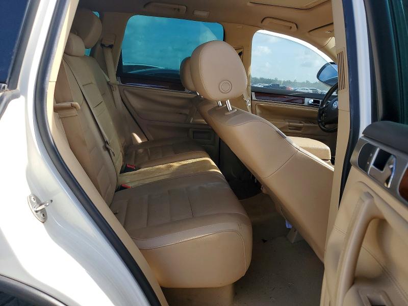 Photo 11 from auction – 2010 VOLKSWAGEN TOUAREG with VIN WVGFK7A93AD000946