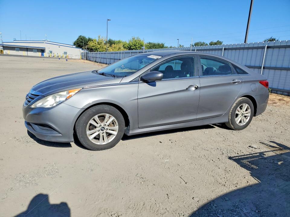 HYUNDAI SONATA 2014 with VIN 5NPEB4AC2EH880161 - Photo from auction