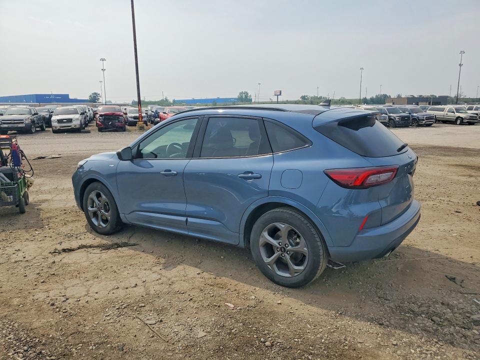 Zdjęcie 2 z aukcji – 2023 FORD ESCAPE z VIN 1FMCU0MN8PUA08191
