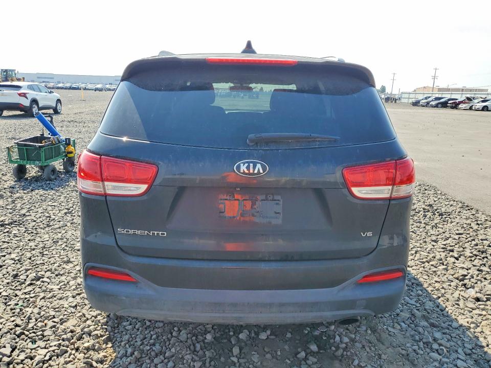 Photo 6 from auction – 2016 KIA SORENTO with VIN 5XYPGDA57GG079232