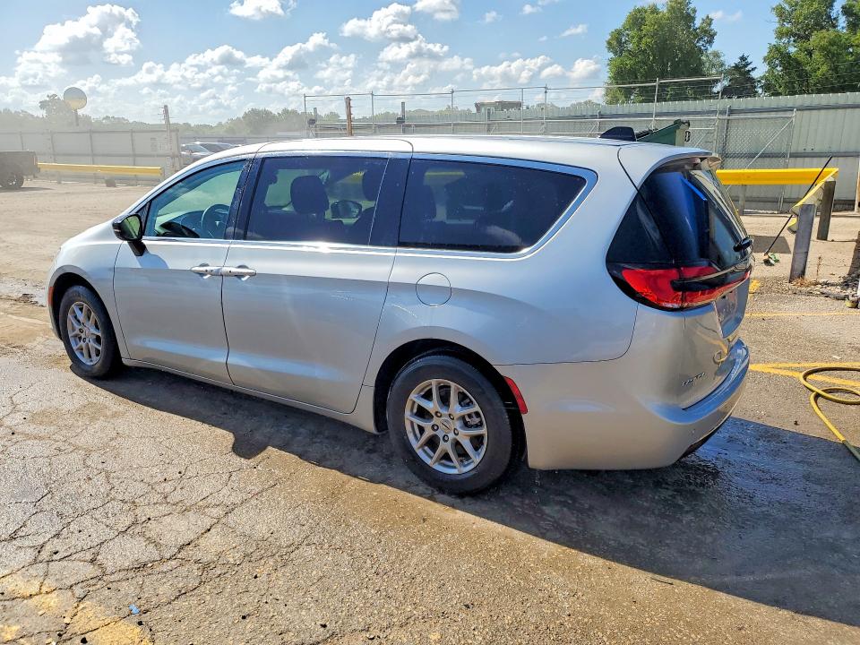 Photo 2 from auction – 2024 CHRY PACIFICA with VIN 2C4RC1BG2RR129570