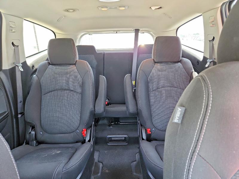 Photo 10 from auction – 2017 CHEVROLET TRAVERSE with VIN 1GNKRGKD6HJ258592