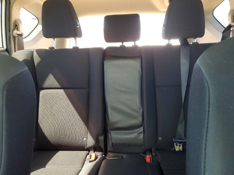 Photo 10 from auction – 2016 TOYOTA RAV4 with VIN 2T3BFREV7GW487493