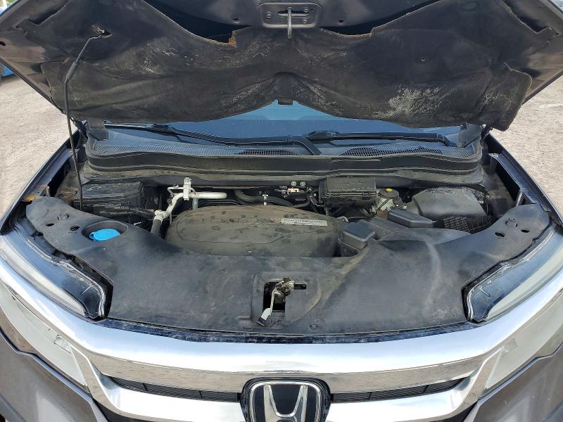 Фото 12 с аукциона – 2019 HONDA PILOT с VIN 5FNYF5H97KB043174