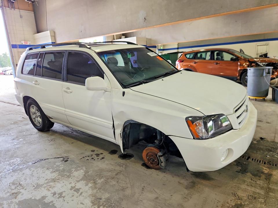 Photo 4 from auction – 2003 TOYOTA HIGHLANDER with VIN JTEGF21A430078698