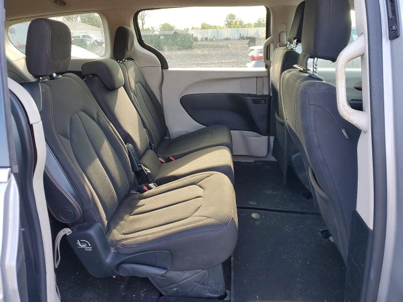 Photo 11 from auction – 2017 CHRYSLER PACIFICA with VIN 2C4RC1CG0HR565279