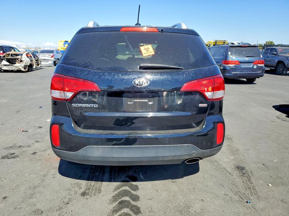 Photo 6 from auction – 2014 KIA SORENTO with VIN 5XYKTCA6XEG518610