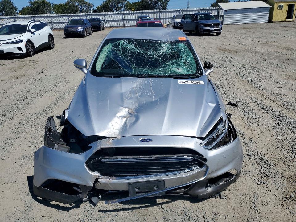 Photo 5 from auction – 2016 FORD FUSION with VIN 3FA6P0LU8GR157800