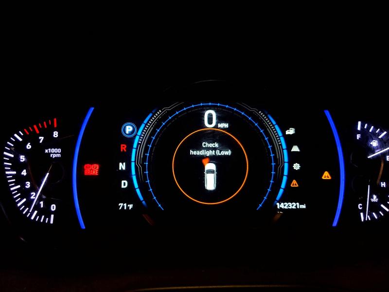 Photo 9 from auction – 2019 HYUNDAI SANTA FE with VIN 5NMS3CAD1KH074341