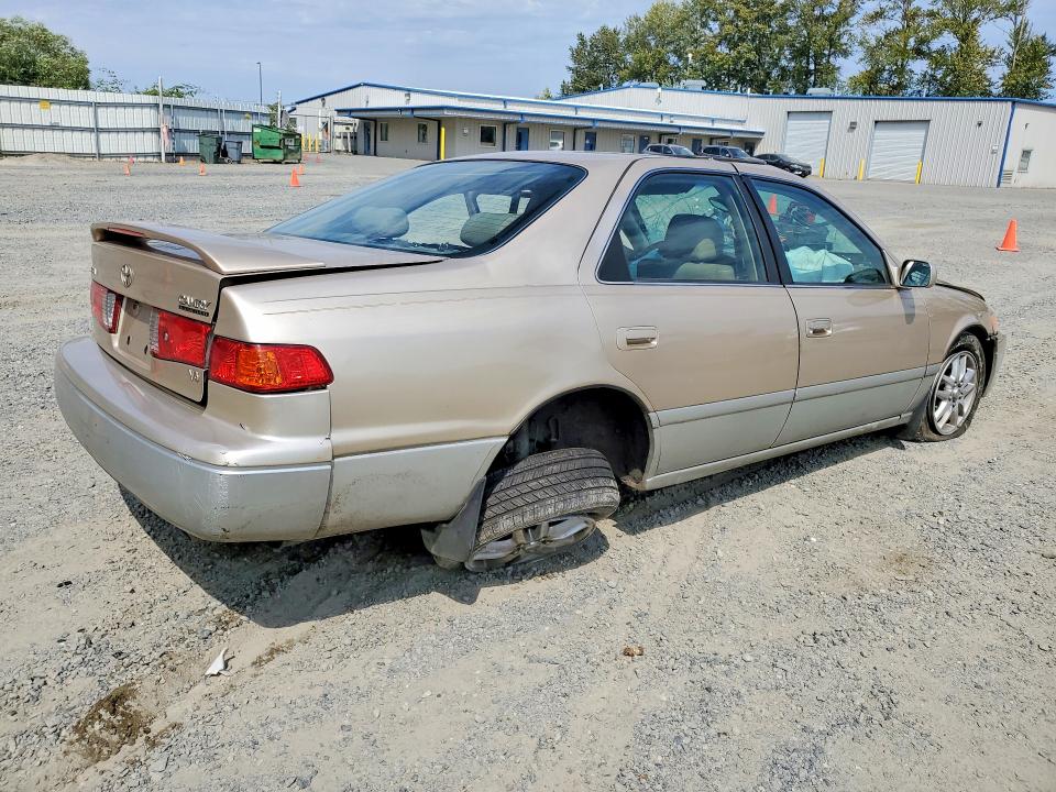 Photo 3 from auction – 2001 TOYOTA CAMRY with VIN JT2BF28K710318071